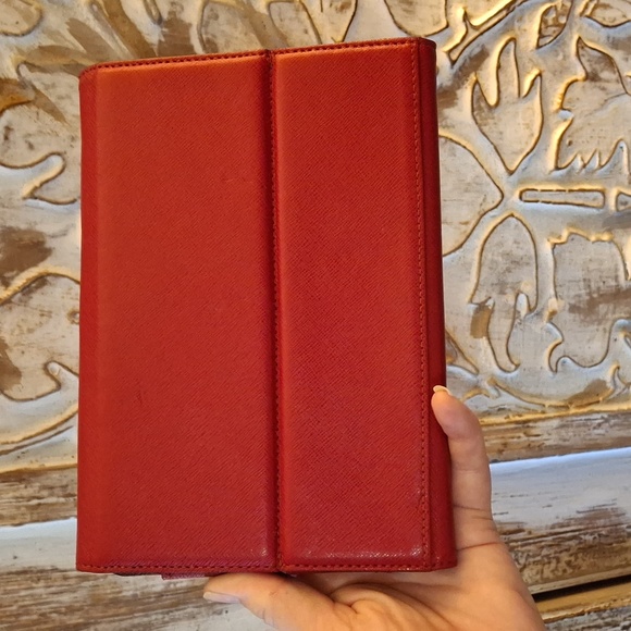 MICHAEL KORS Apple Ipad Mini Red Saffiano Leather Clutch Display Case.  - Picture 3 of 16